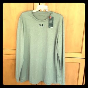 NWT Men’s Long Sleeve Under Armour Shirt